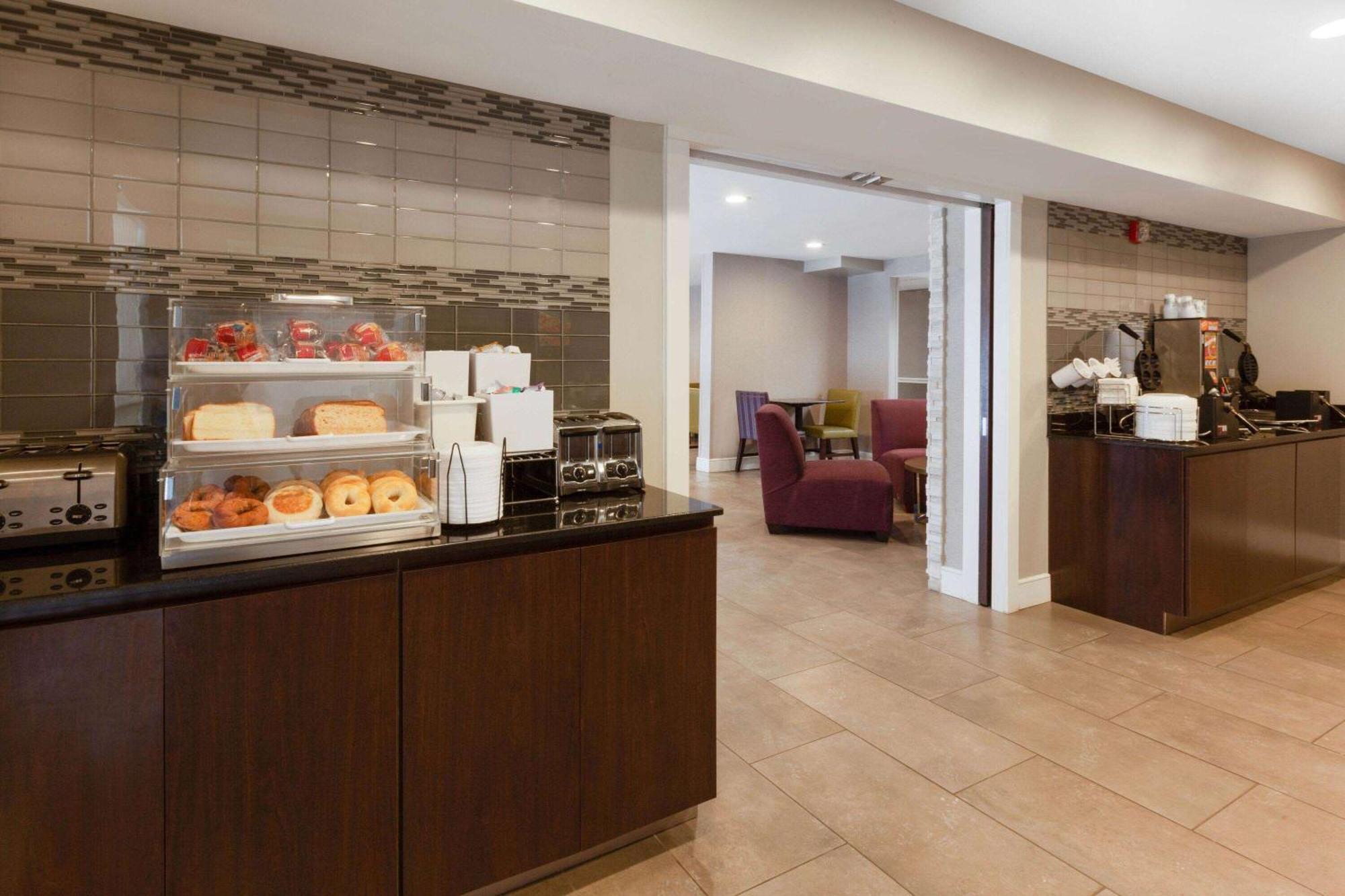 La Quinta By Wyndham Detroit Utica Hotel Luaran gambar
