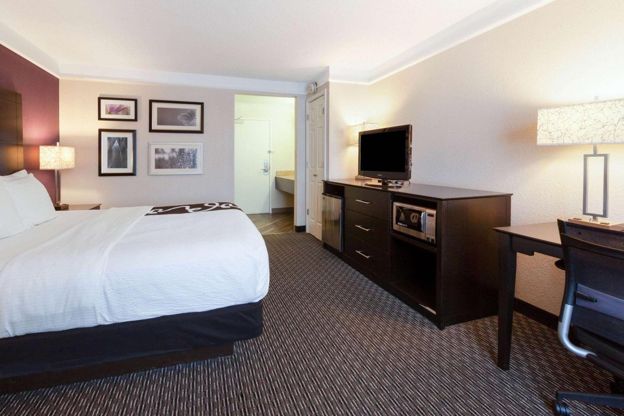 La Quinta By Wyndham Detroit Utica Hotel Luaran gambar