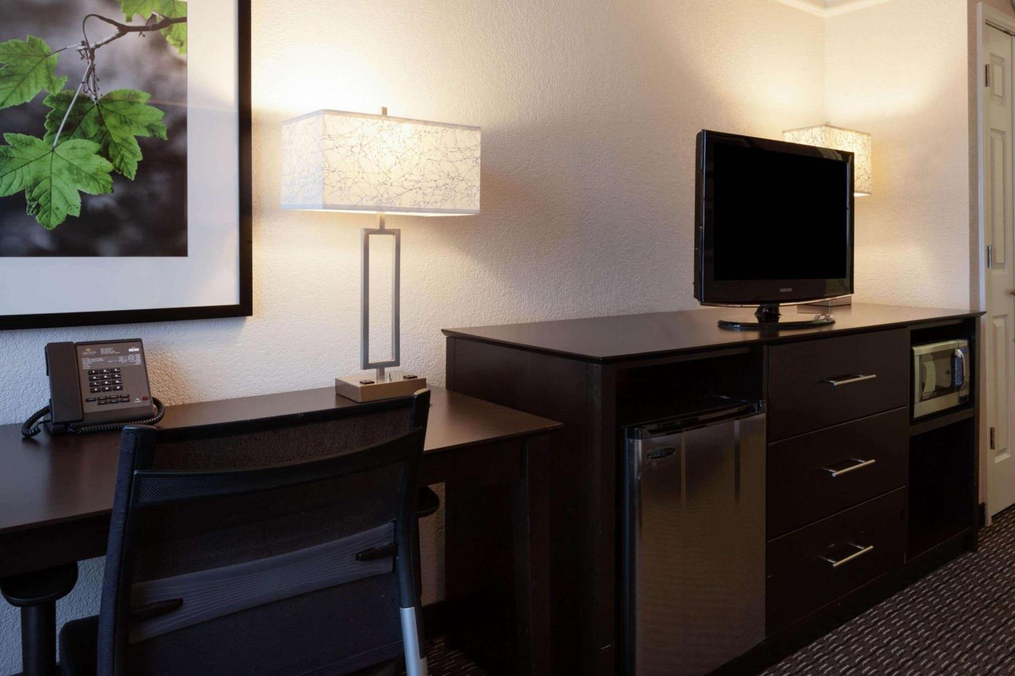 La Quinta By Wyndham Detroit Utica Hotel Luaran gambar